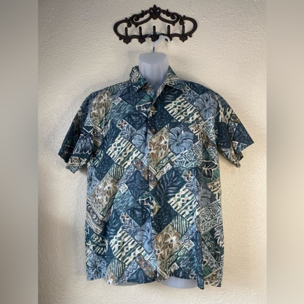 MAUI‎ Trading Company Hawaiian men’s button down shirt